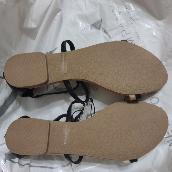 NY&CO - Picture 2 of 4